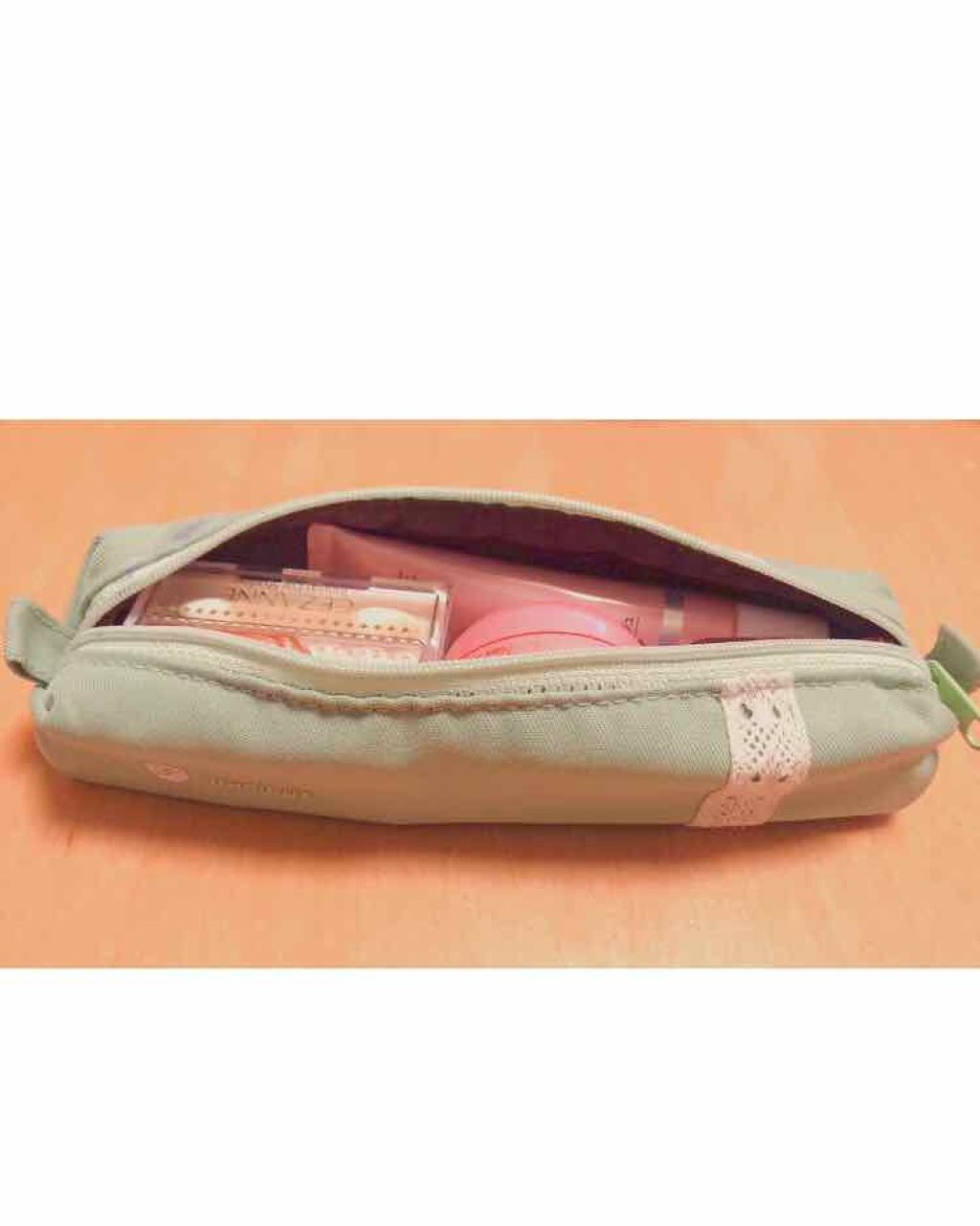 すっぴんパウダー B サクラスウィートソローの香り 2022/クラブ/プレストパウダーを使ったクチコミ（3枚目）