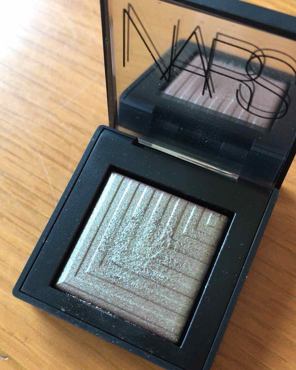 デュアルインテンシティーアイシャドー/NARS/単色アイシャドウを使ったクチコミ（1枚目）