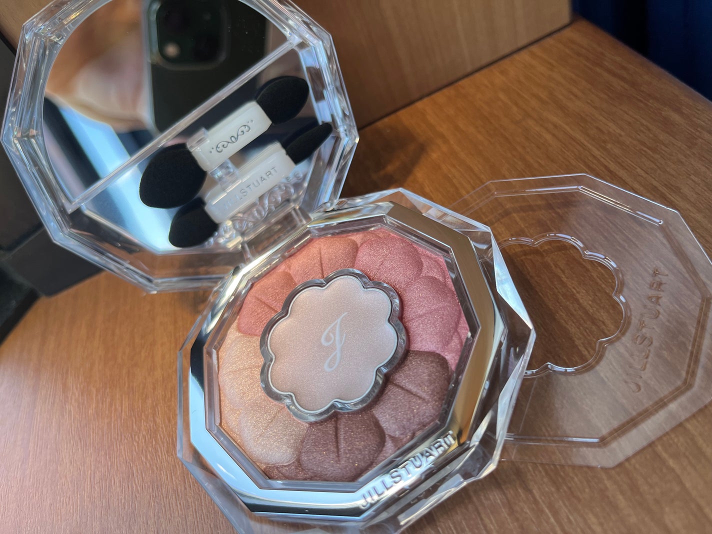 ジルスチュアート ブルームクチュール アイズ/JILL STUART/アイシャドウパレットを使ったクチコミ(2枚目)