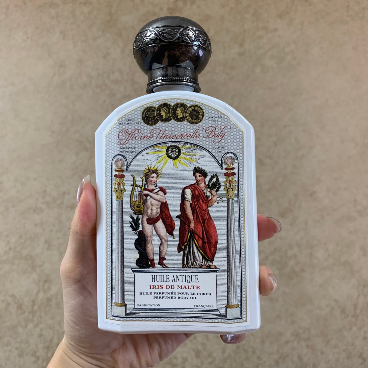 ユイル・アンティーク イリス・ドゥ・マルト/オフィシーヌ・ユニヴェルセル・ビュリー/ボディオイルを使ったクチコミ(1枚目)