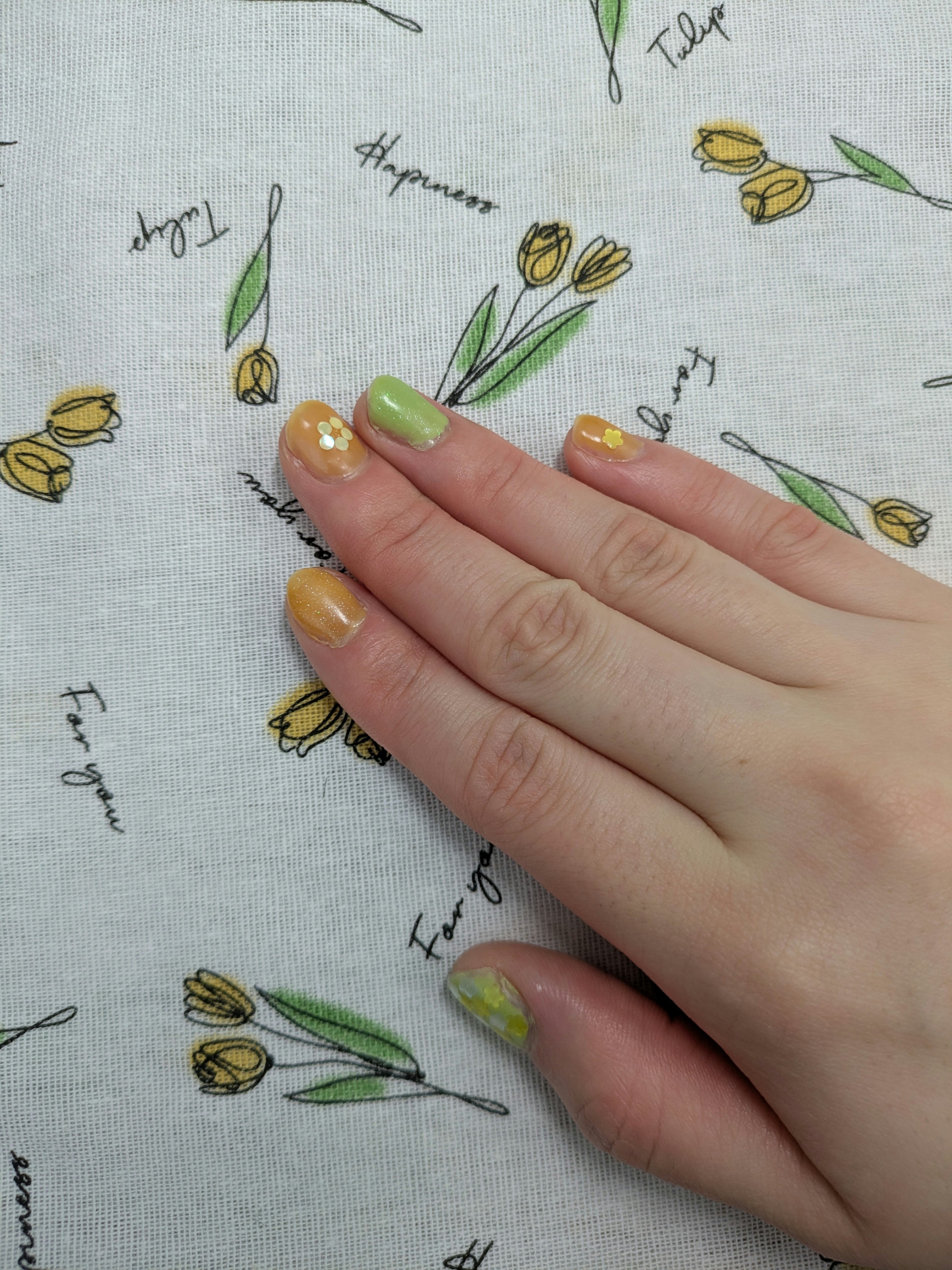 グリッター６個セット/DAISO/ネイルチップ・パーツを使ったクチコミ（1枚目）