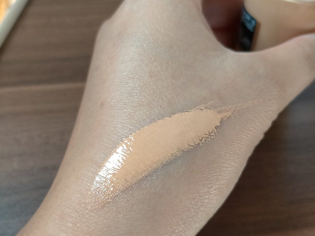 スタジオフィックス フルイッド SPF 15/M・A・C/リキッドファンデーションを使ったクチコミ（2枚目）