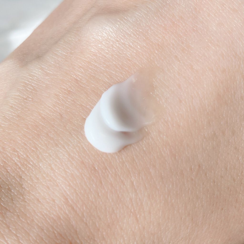 メイクミーハッピー ハンドクリーム WHITE/キャンメイク/ハンドクリームを使ったクチコミ(2枚目)