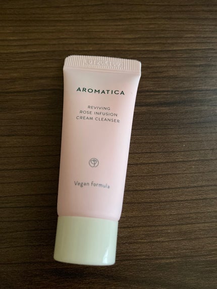 リバイビングローズインフュージョンクリームクレンザー/AROMATICA/洗顔フォームを使ったクチコミ(1枚目)