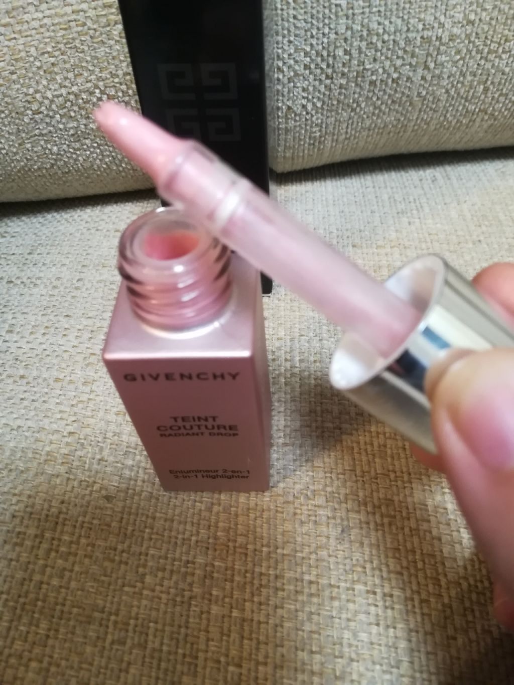 タン・クチュール・ラディアント・ドロップ/GIVENCHY/ジェル・クリームチークを使ったクチコミ（2枚目）