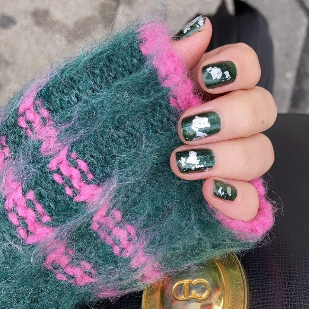 #セルフネイル,#箔ネイル,#簡単ネイルのネイルデザイン