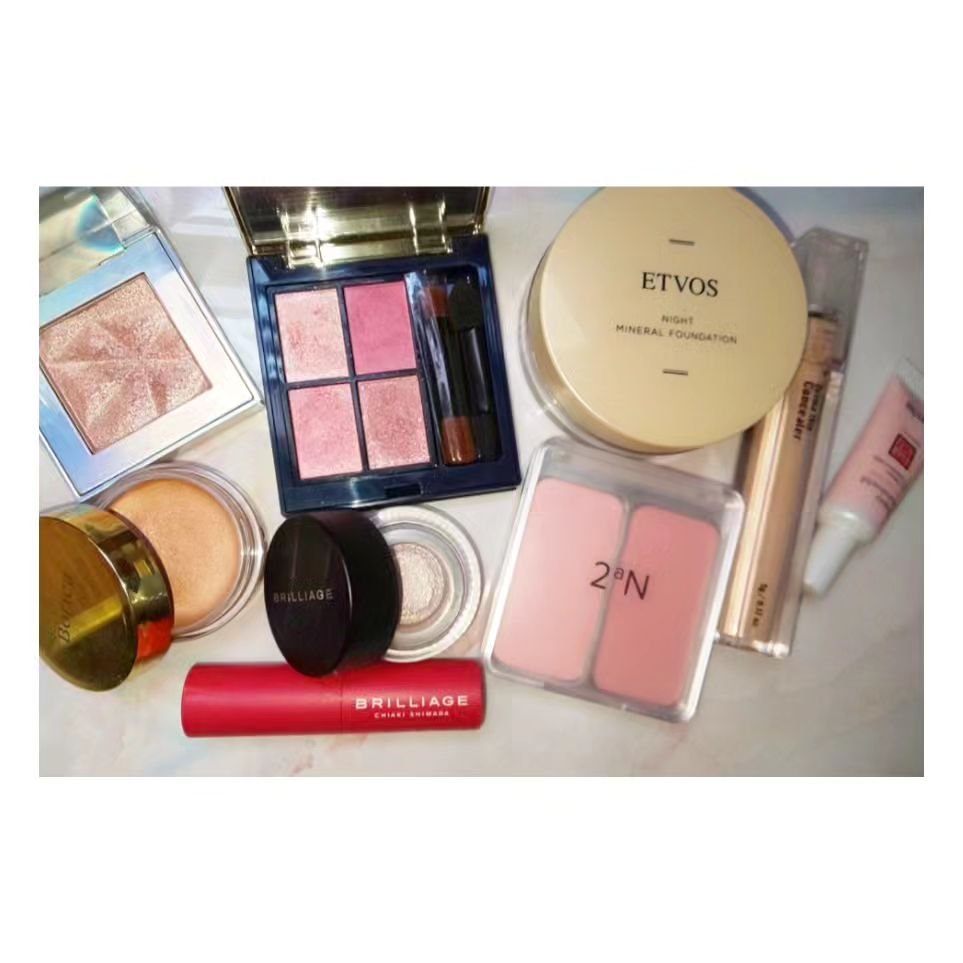 ミネラルクラッシィシャドー/エトヴォス/アイシャドウパレットを使ったクチコミ（2枚目）