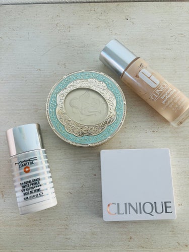 CLINIQUE クリニーク リップ ボックス 21のクチコミ「M・A・Cプライマー
CLINIQUEビヨンド パーフェクティング ファンデーション 19
C.....」（1枚目）