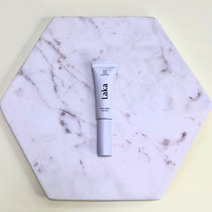 Laka ワイルドブロウシェイパーのクチコミ「友達が買ったら毛並みが整えられてよかったって言ってたので、買ってみました!
が、メイクが上手.....」(1枚目)