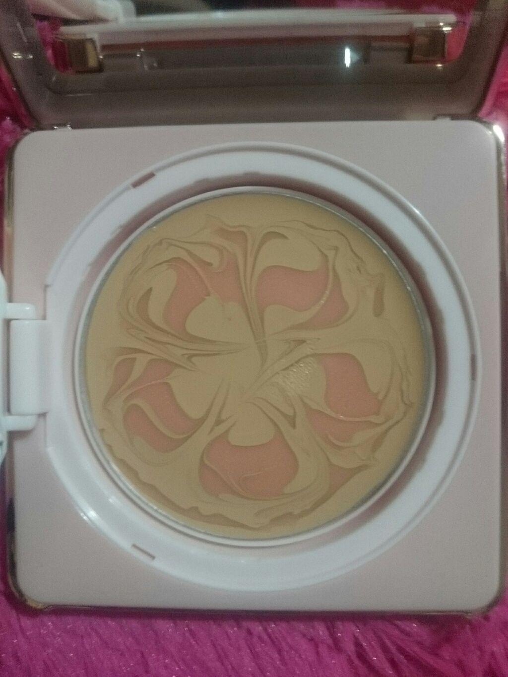 ピンクピーチマーブルパクト/VAVI MELLO/クリーム・エマルジョンファンデーションを使ったクチコミ（2枚目）