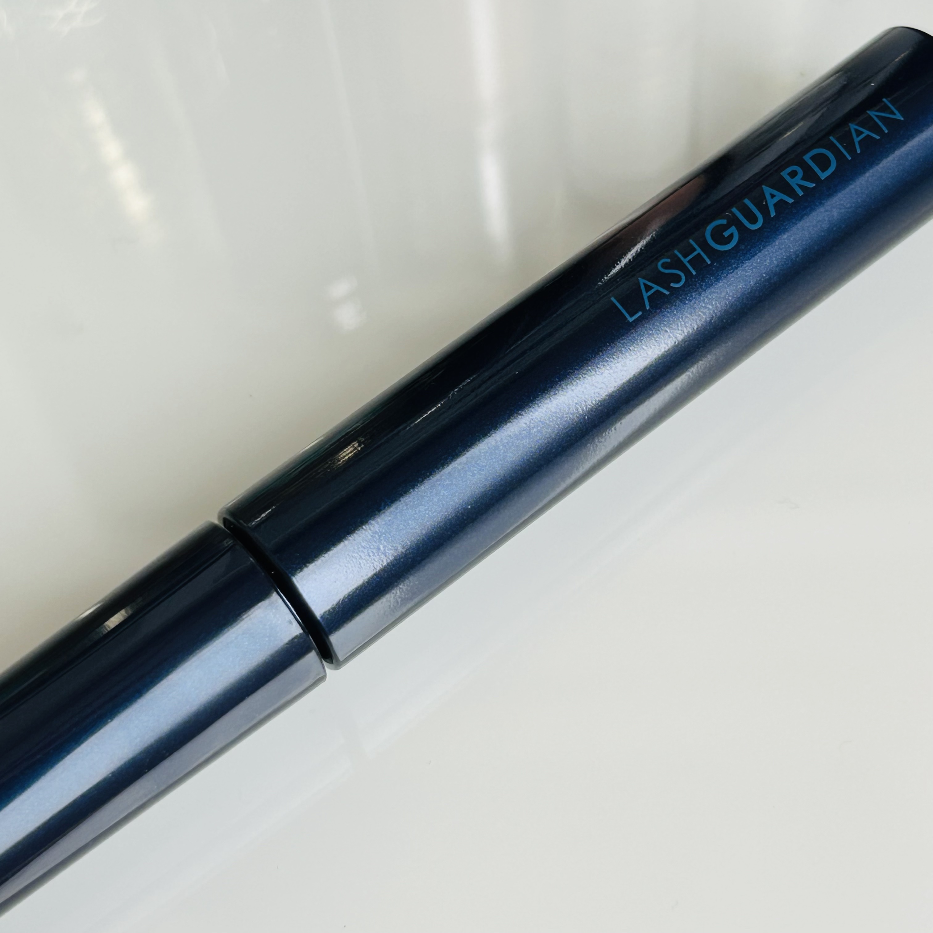 ラッシュガーディアン アングラヴィティマスカラ 51 ネイビーブルー　/LASHGUARDIAN/マスカラを使ったクチコミ（2枚目）