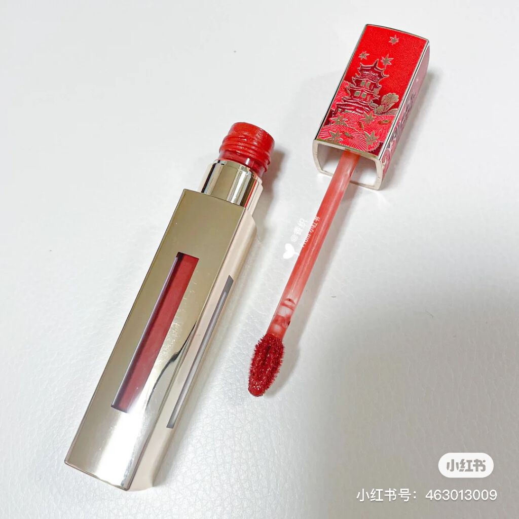 卡婷 长相思 轻羽唇釉/CATKIN/口紅を使ったクチコミ（2枚目）