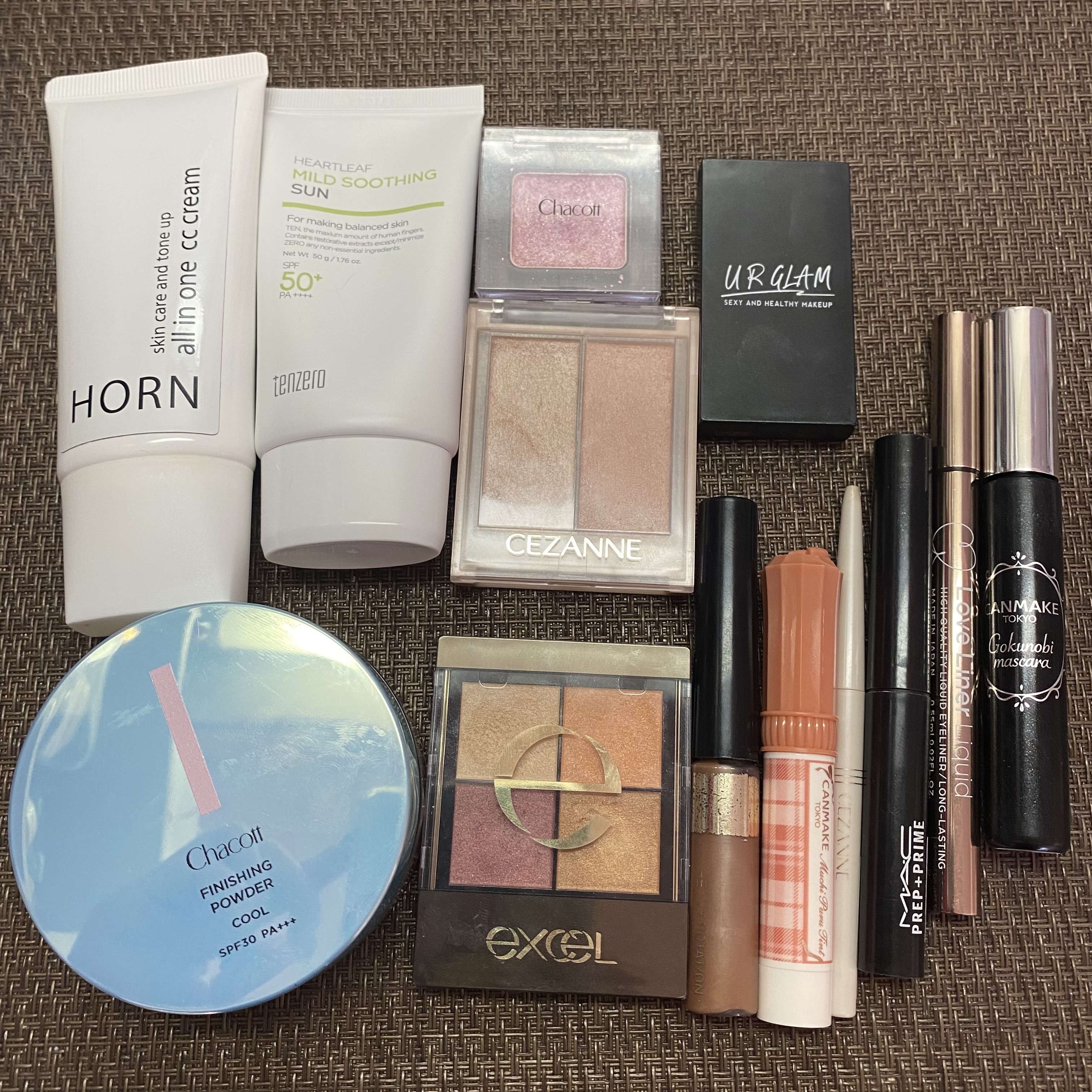 フィニッシングUVパウダー クール 782 ブライトニングナチュラル/チャコット・コスメティクス/ルースパウダーを使ったクチコミ（3枚目）