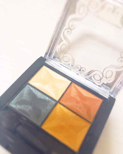 カラフルアイシャドウ/DAISO/アイシャドウパレットを使ったクチコミ(2枚目)