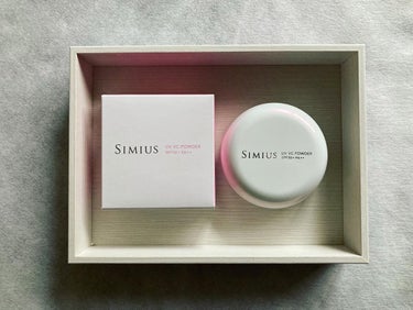 シミウス UV VCパウダーのクチコミ「SIMIUS UV VCパウダーを
いただきました😊

コロンとした鏡付きのコンパクトに
ふわ.....」（3枚目）