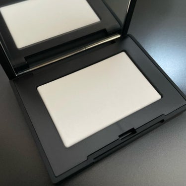 ライトリフレクティングセッティングパウダー　プレスト　N ミニ 02415/NARS/プレストパウダーを使ったクチコミ（3枚目）