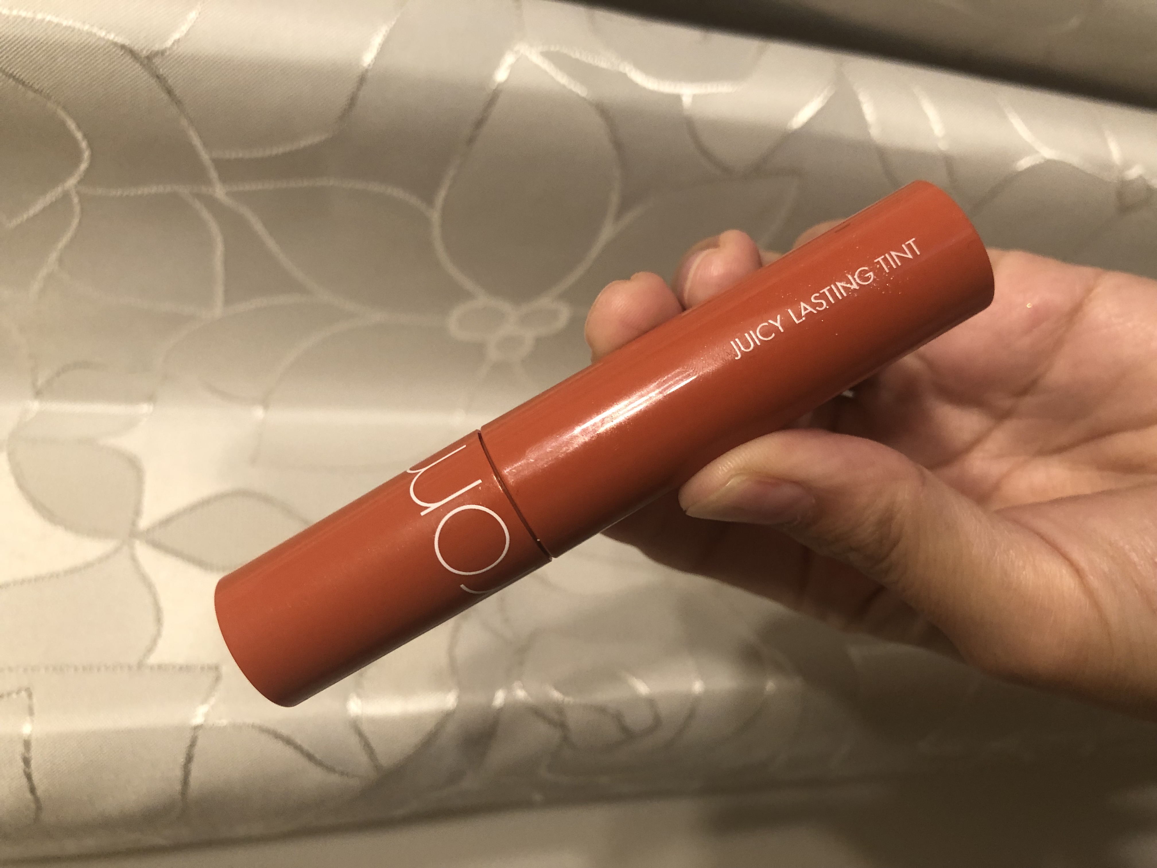 ジューシーラスティングティント/rom&nd/リップティントを使ったクチコミ（1枚目）
