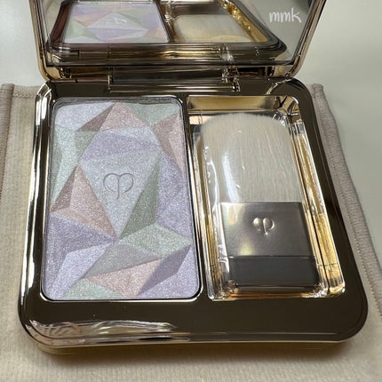 ル・レオスールデクラ /クレ・ド・ポー ボーテ/パウダーハイライトを使ったクチコミ(3枚目)