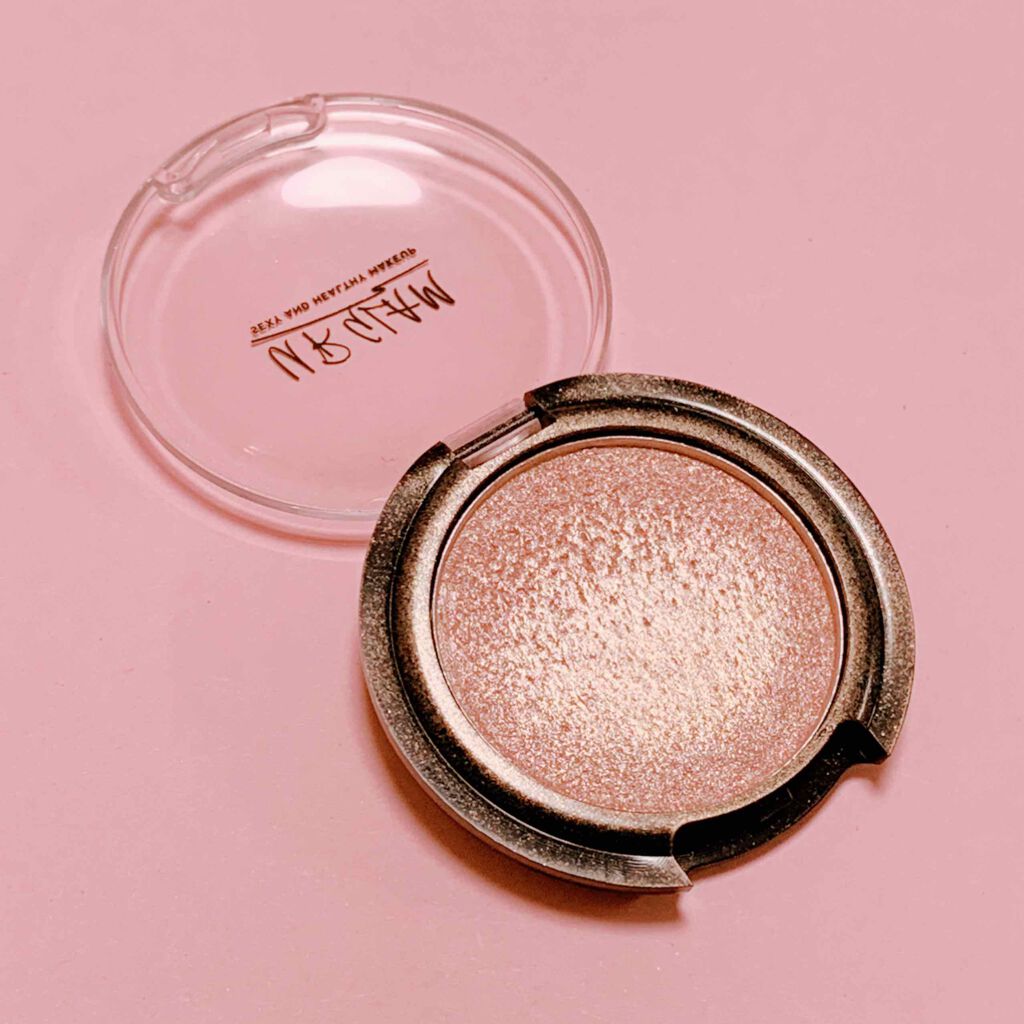 UR GLAM バウンシーハイライター/U R GLAM/パウダーハイライトを使ったクチコミ(1枚目)