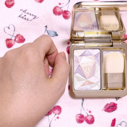 ル・レオスールデクラ /クレ・ド・ポー ボーテ/パウダーハイライトを使ったクチコミ(4枚目)