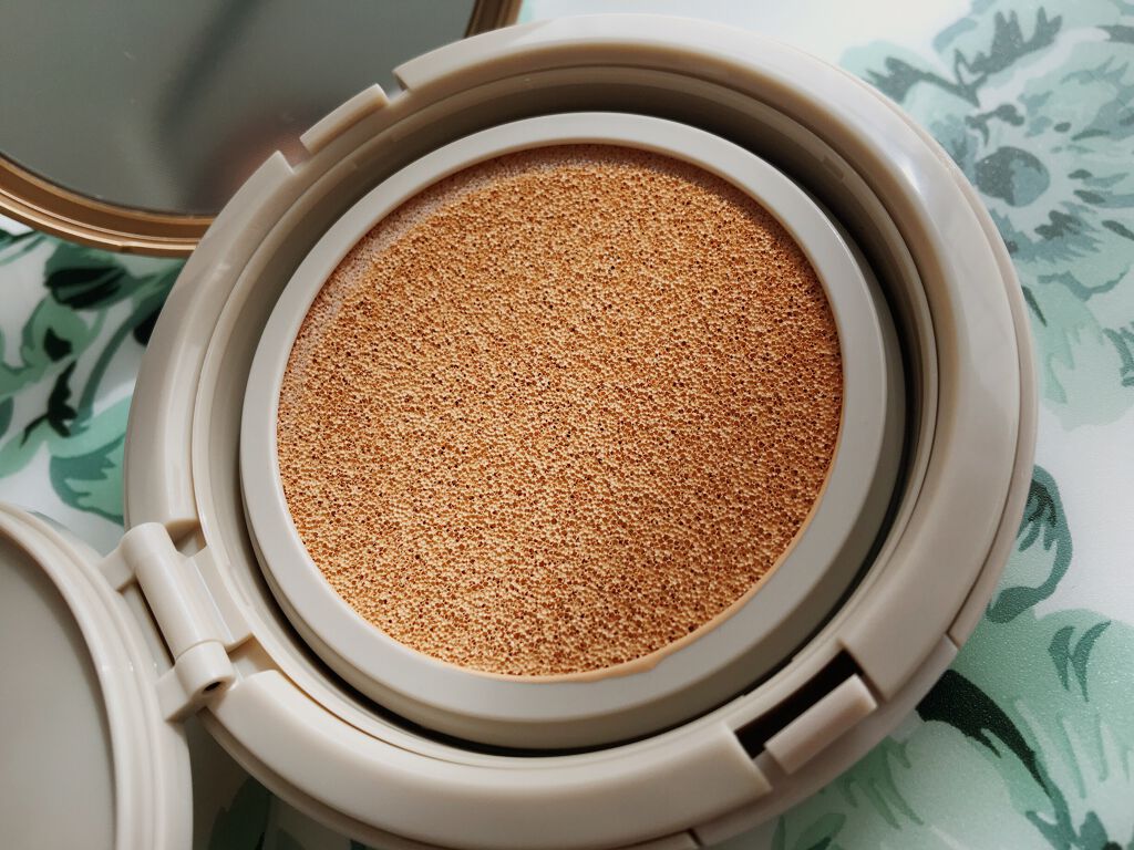 ミネラルグロウスキンクッション/エトヴォス/クッションファンデーションを使ったクチコミ（2枚目）