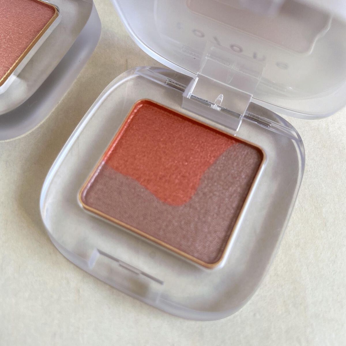 ペタル フロート アイシャドウ 04 FLORA ON SAND/to/one/アイシャドウパレットを使ったクチコミ（2枚目）