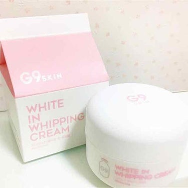 WHITE WHIPPING CREAM(ウユクリーム)

【価格】1500円 (50ｇ)
【ブランド】ベリサム(berrisom)

・塗って直ぐに白肌にトーンアップ
・毛穴、しみ、くすみをカバー
・