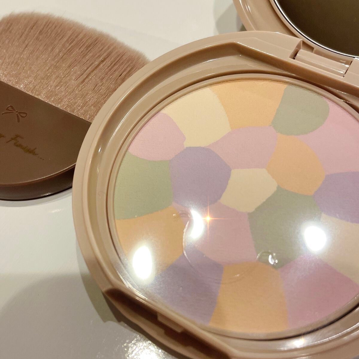 マシュマロフィニッシュパウダー ~Abloom~/キャンメイク/プレストパウダーを使ったクチコミ(2枚目)