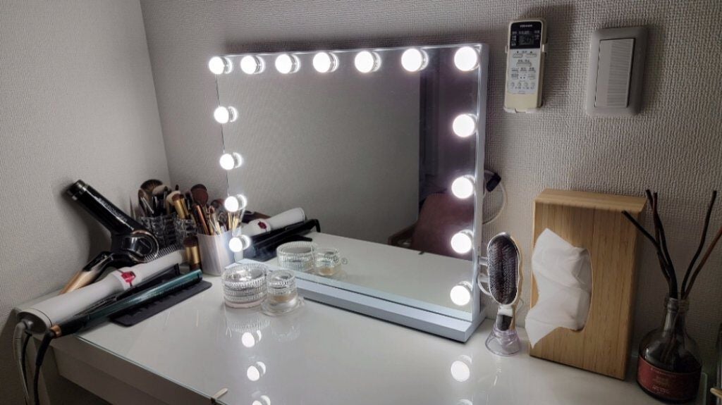 ヘアメイクみどり【YouTube】 on LIPS 「ヘアメイクアーティストのドレッサー紹介😊コスメ収納などYouT..」(4枚目)
