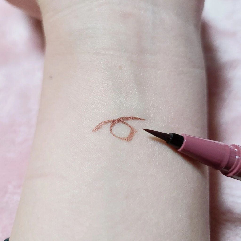 アヴァンセ ジョリ・エ ジョリ・エ リキッドアイライナー/アヴァンセ/リキッドアイライナーを使ったクチコミ(5枚目)