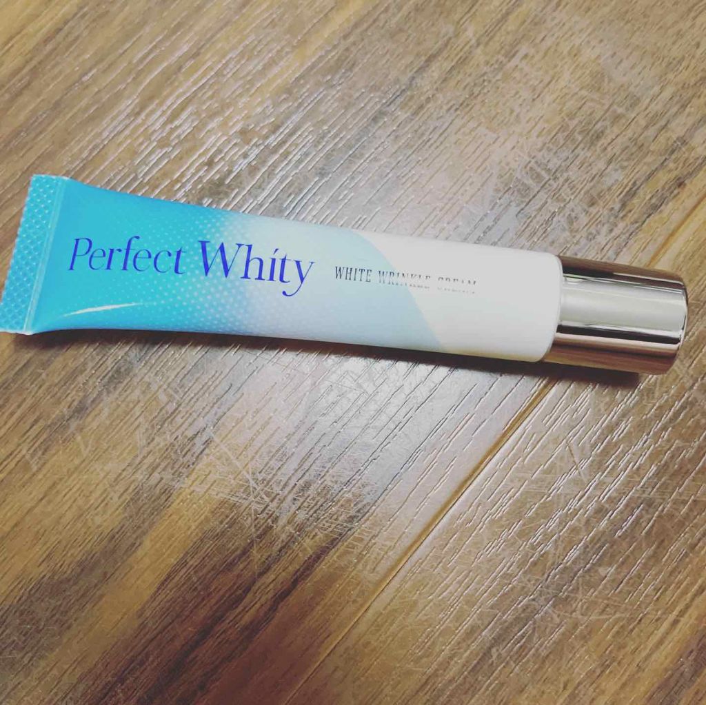 Perfect Whity　WHITE WRINKLE CREAM/R&/フェイスクリームを使ったクチコミ（3枚目）