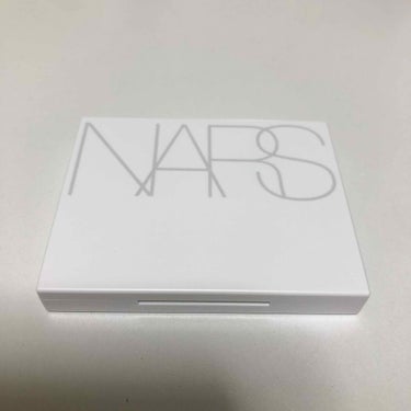 NARSのクワッドアイシャドーです。
これも日本限定パッケージです！イエローベースの人が似合いそうなカラーですね！とっても可愛いです！！ずっと欲しくてついに買っちゃいました笑
パール感もラメ感とほんとに