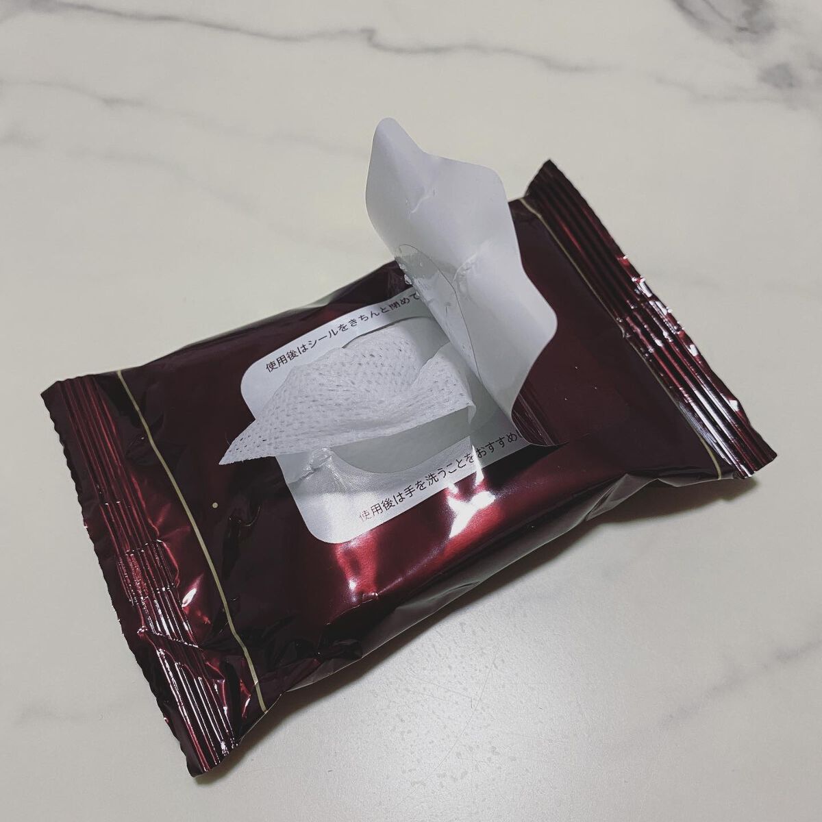 ビオレメイクの上からうるピタ肌持続シート/ビオレ/フェイスシートを使ったクチコミ(2枚目)