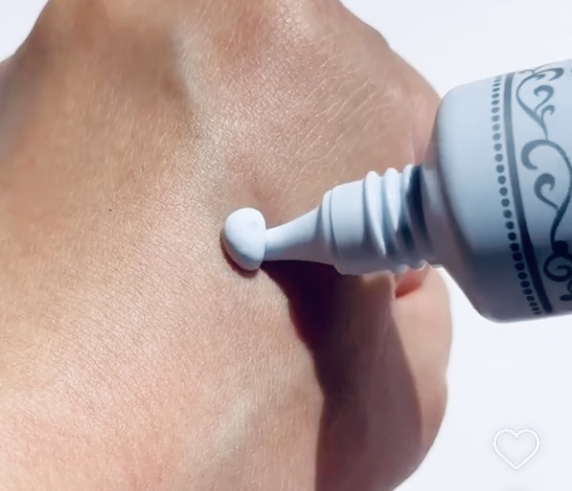 ジルスチュアート　ルーセントシフォン　トーンアップ プライマー/JILL STUART/化粧下地を使ったクチコミ（3枚目）