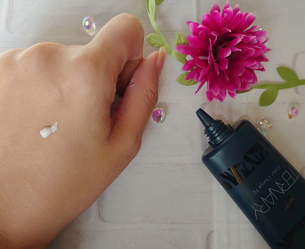 Tカラーチェンジライトタッチファンデーション/TERNARY/リキッドファンデーションを使ったクチコミ(2枚目)