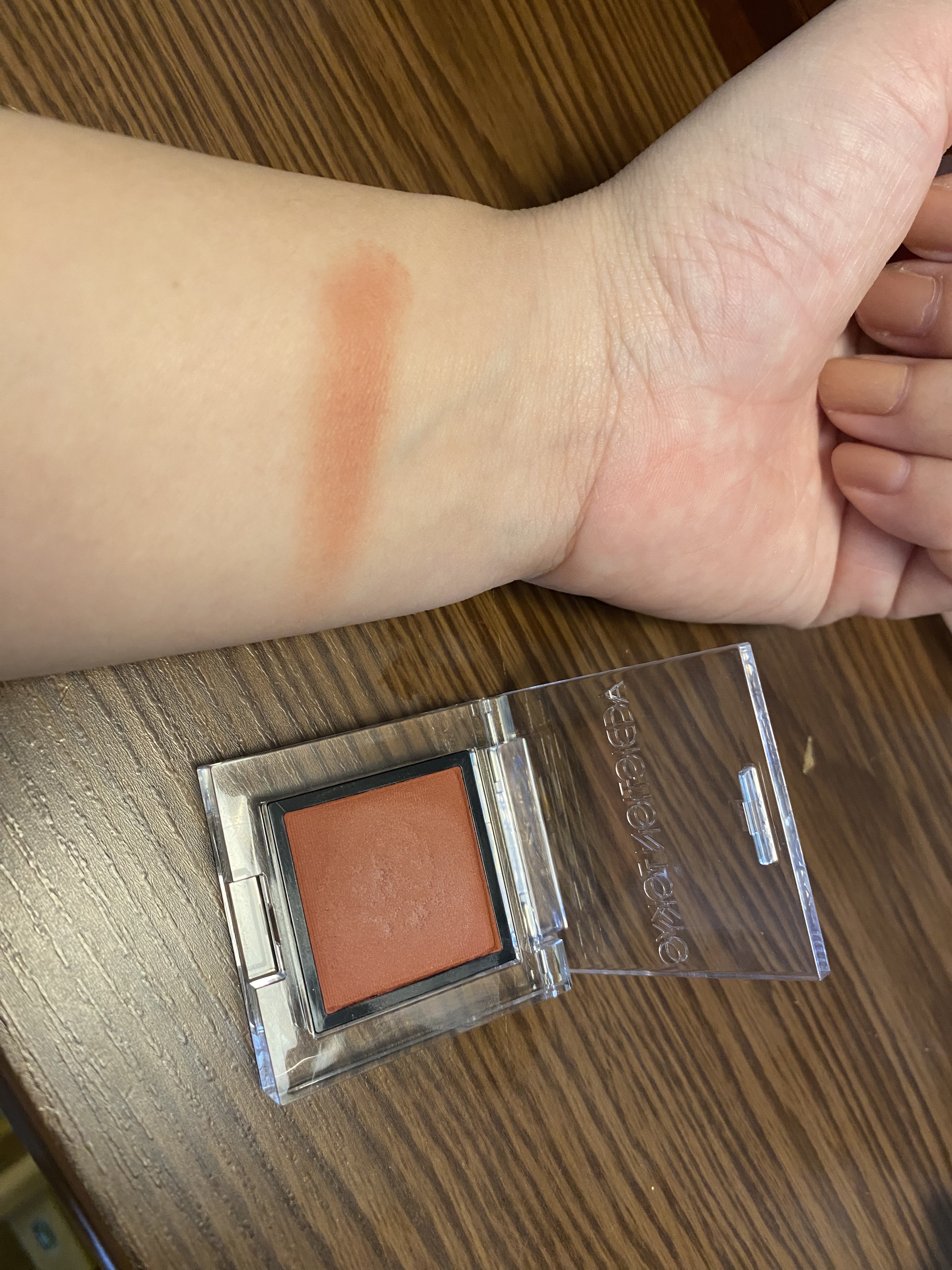 アディクション ザ アイシャドウ マット 025M Incarose/ADDICTION/単色アイシャドウを使ったクチコミ（2枚目）