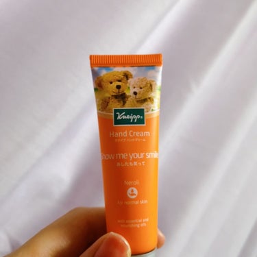 🧡🧸クナイプ　ハンドクリーム　ネロリの香り🧸🧡
20ml 300円（税抜）

これめっちゃ良い匂いです！！！！！！！！！！語彙力w😇

ネロリはハーブ🌿の仲間なんですね😳

あまり聞き馴染みが無かったの