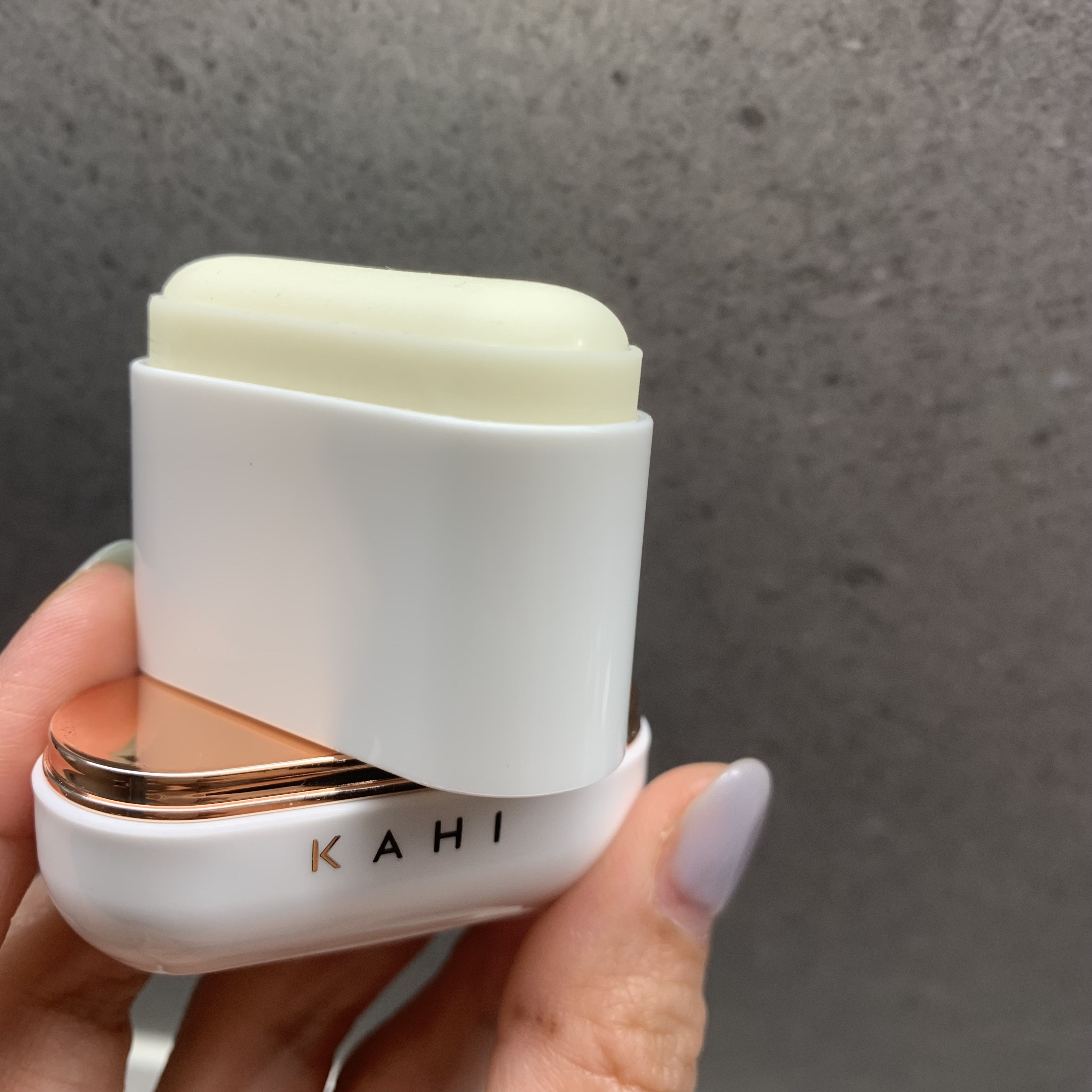 エアリーフィットサンスティック/KAHI/日焼け止めスティックを使ったクチコミ（2枚目）