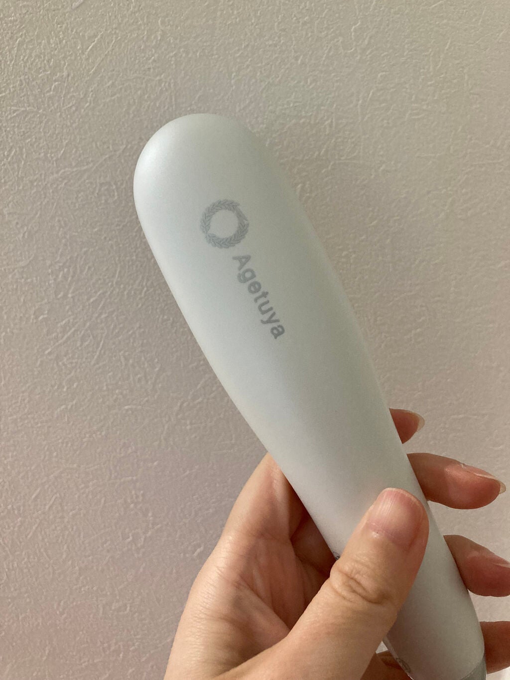 Agetuyaポータブルミニブラシアイロン(ポーチ付き)/ローネジャパン/ヒートブラシを使ったクチコミ(2枚目)