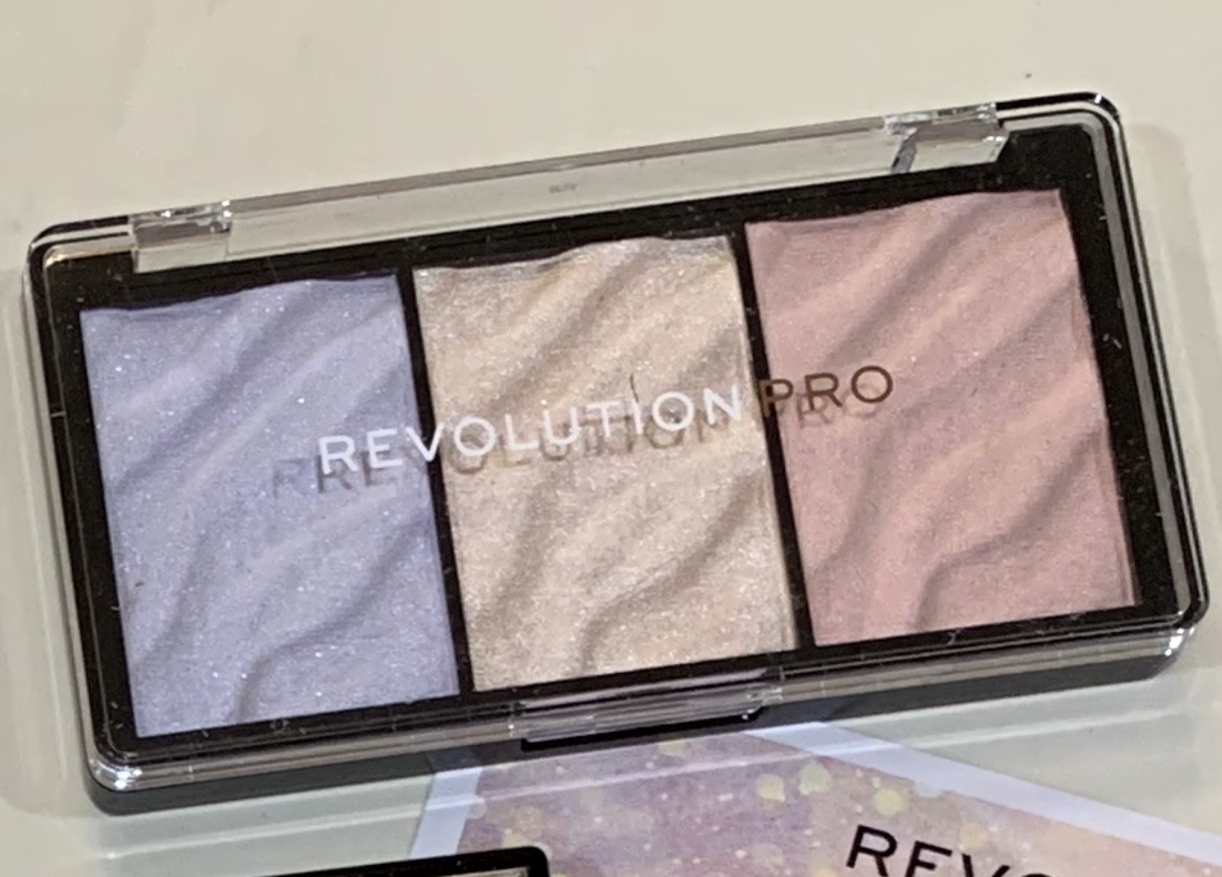 REVOLUTION PRO Supreme Highlight