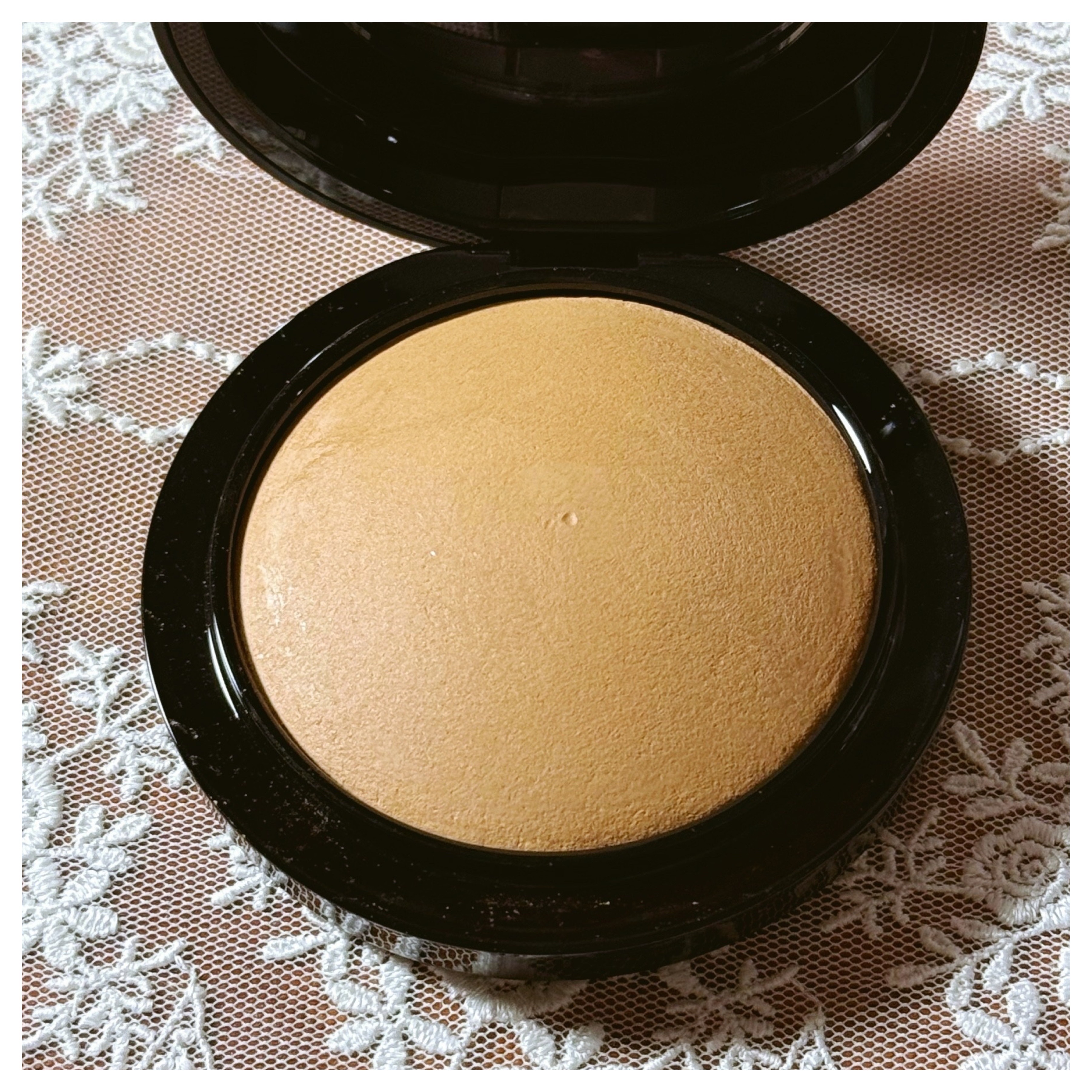 ミネラライズ スキンフィニッシュ/ナチュラル/M・A・C/プレストパウダーを使ったクチコミ（2枚目）