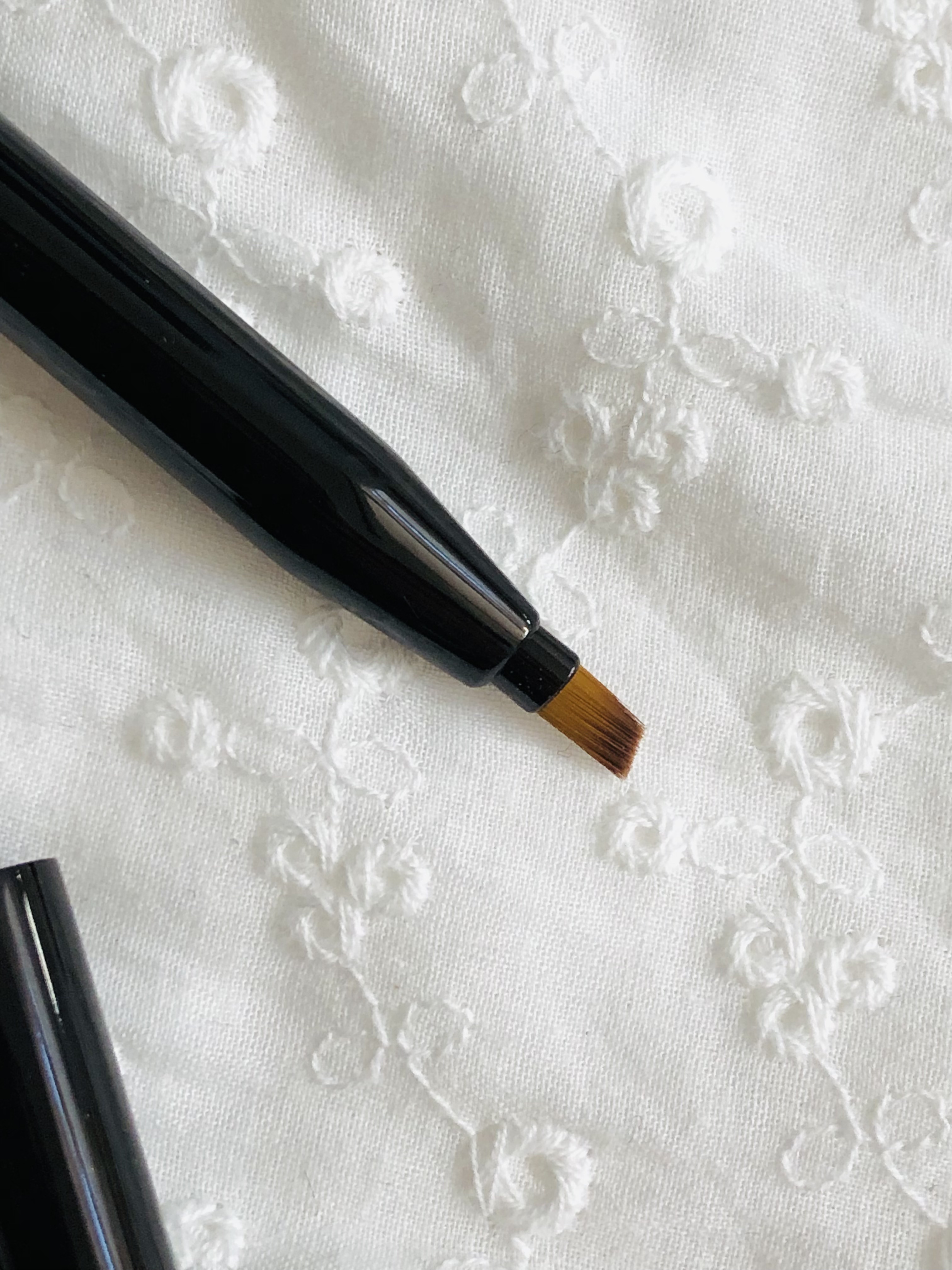 貝印 Docchi-mo Brush for Eyeのクチコミ「【使った商品】貝印　Docchi-mo Brush for Eye
【商品の特徴】２つのブラシ.....」（3枚目）