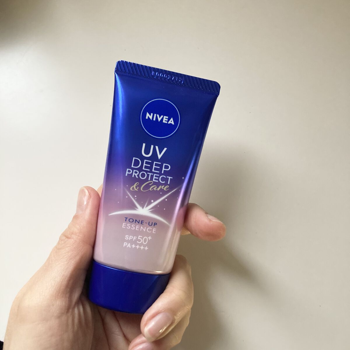 ニベアUV ディープ プロテクト＆ケア トーンアップ エッセンス/ニベア/日焼け止めローションを使ったクチコミ（1枚目）