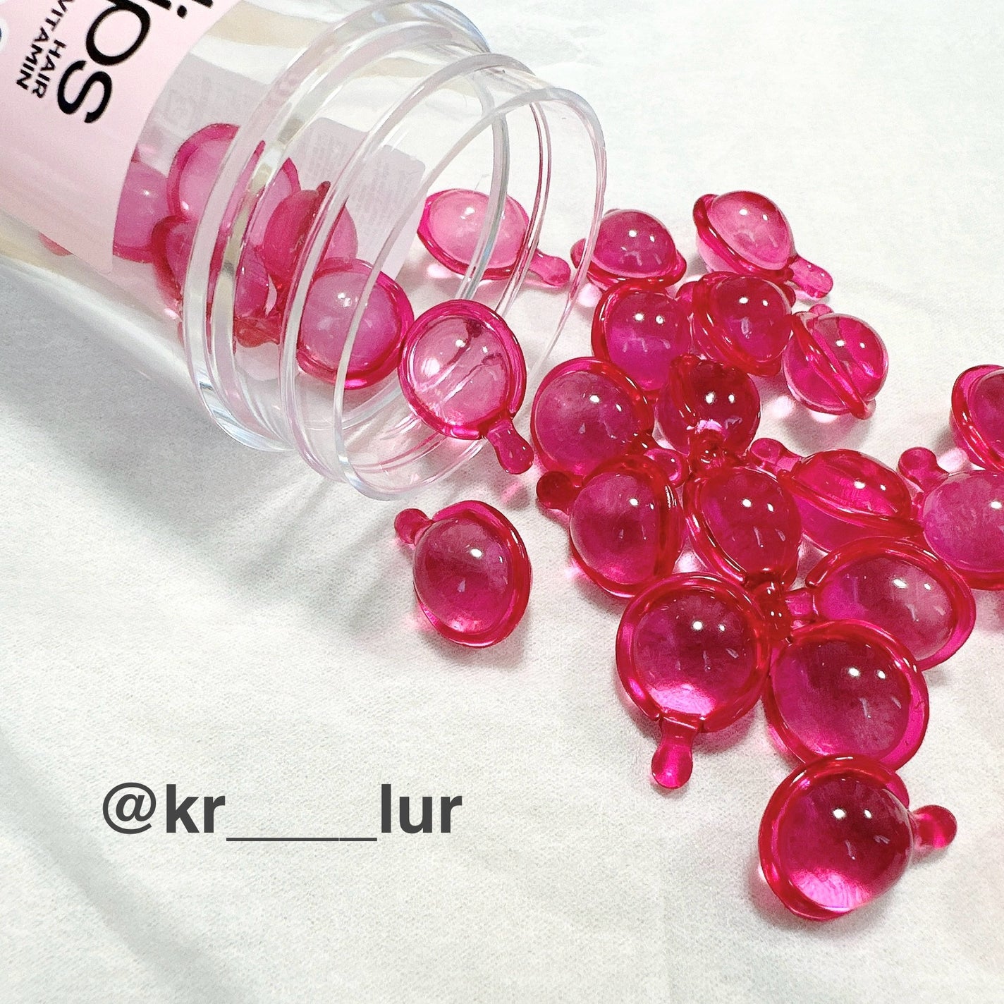 【ディズニー限定デザイン】ellips(エリップス)ヘアオイル ボトルタイプ30粒 (ピンク/ローズ&グリーンの香り)ミニーちゃん/ellips/ヘアケア・スタイリングを使ったクチコミ(2枚目)