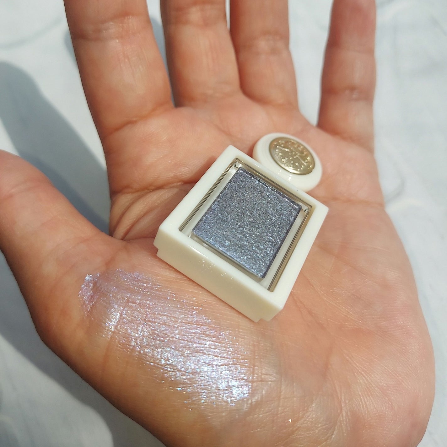 シャドーカスタマイズ (ブリリアントグリッター)/MAJOLICA MAJORCA/グリッターを使ったクチコミ(5枚目)