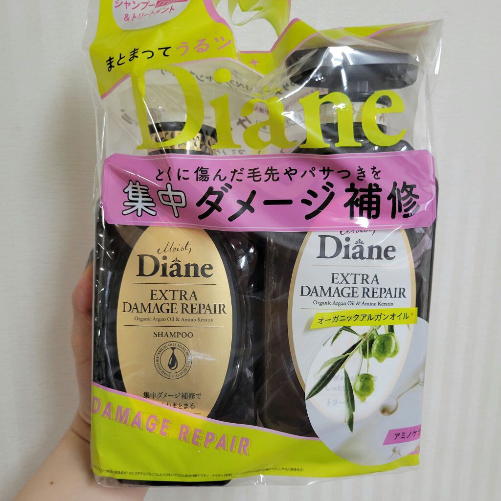 ダイアン / ダメージ補修/シャンプー＆トリートメント

以前使っていたシャンプーが無くなったので、気分を変えるために違うものをと、買ってみました。

CMでも見たことある名前だしダメージ補修は気になっていたので手にしました。

使ってみる