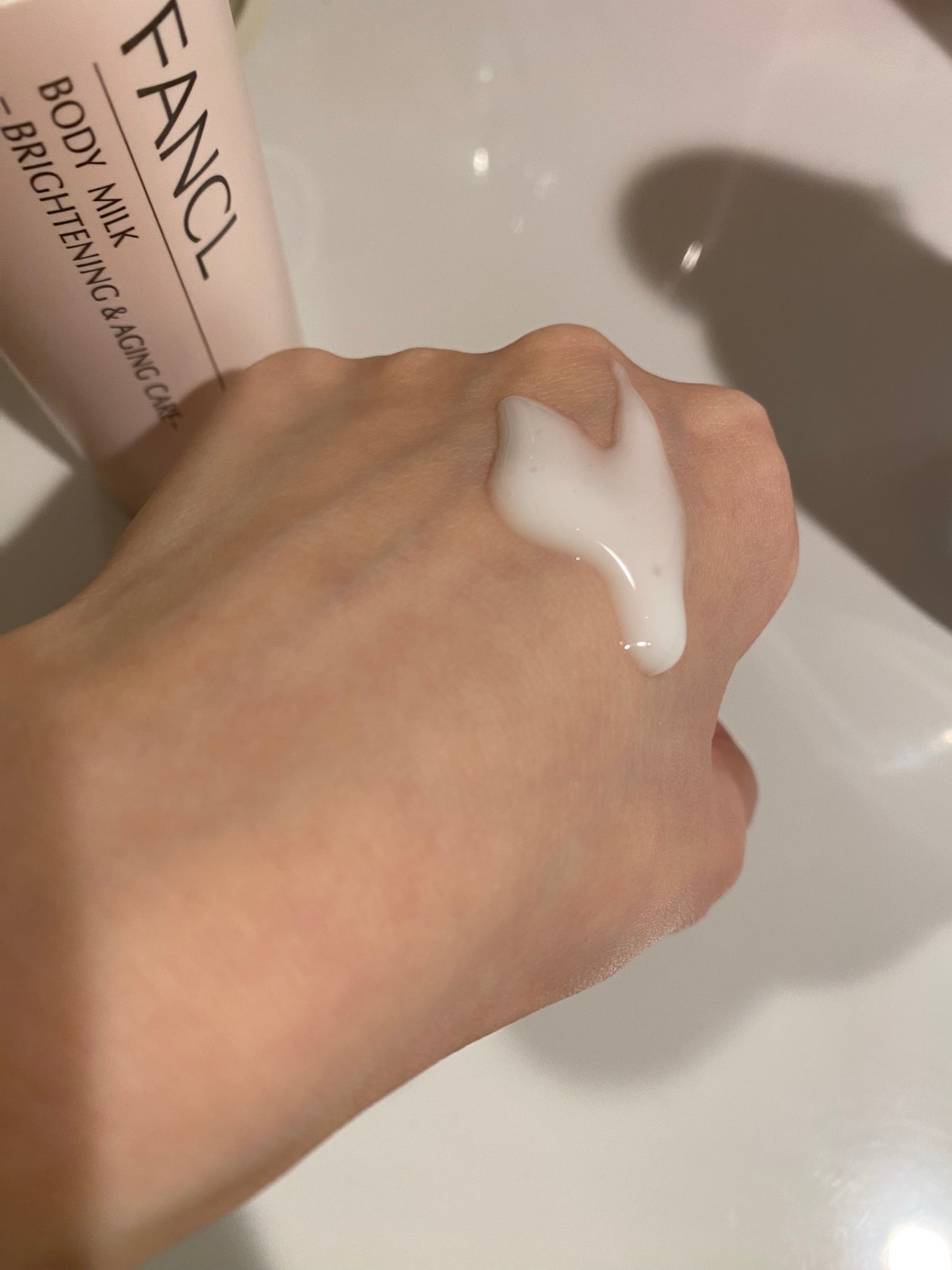ボディミルク ブライトニング&エイジングケア<医薬部外品>/ファンケル/ボディミルクを使ったクチコミ(3枚目)