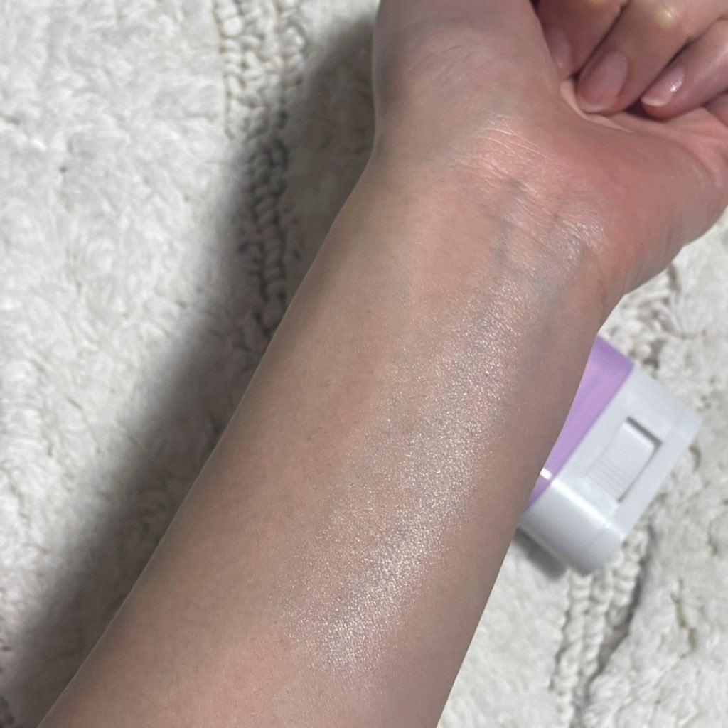 クリアUVスティック 巨峰ベリー /STラディー/日焼け止めスティックを使ったクチコミ(3枚目)