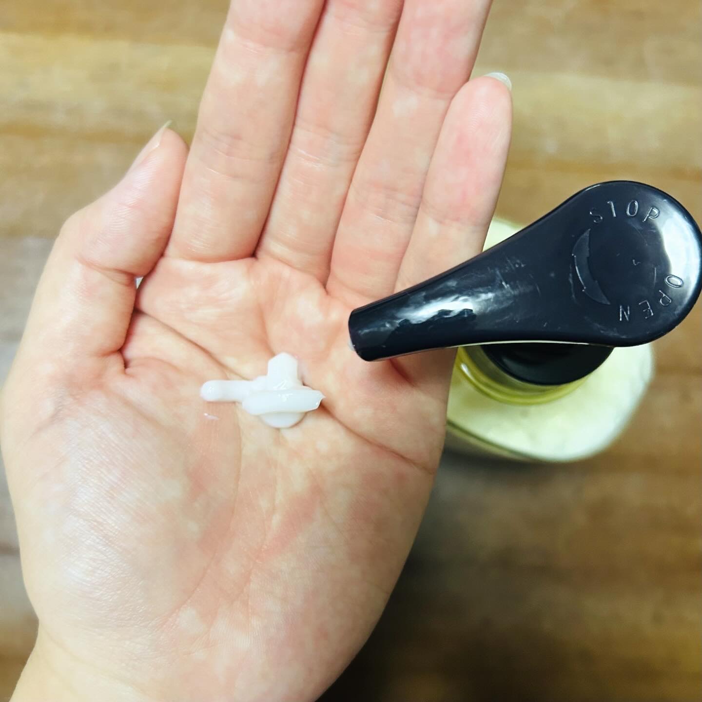 マイブースターズ ケラチン ブースター シャンプー/トリートメント [ダメージリペア] シトラスサボンの香りのクチコミ「マイブースターズ ケラチンブースター シャンプー／トリートメント

ダメージを補修し、つや髪へ.....」（3枚目）