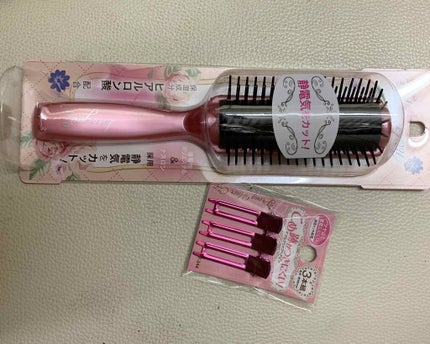 静電防止スタイリングブラシL(ルビーピンク)/貝印/ヘアブラシを使ったクチコミ(4枚目)